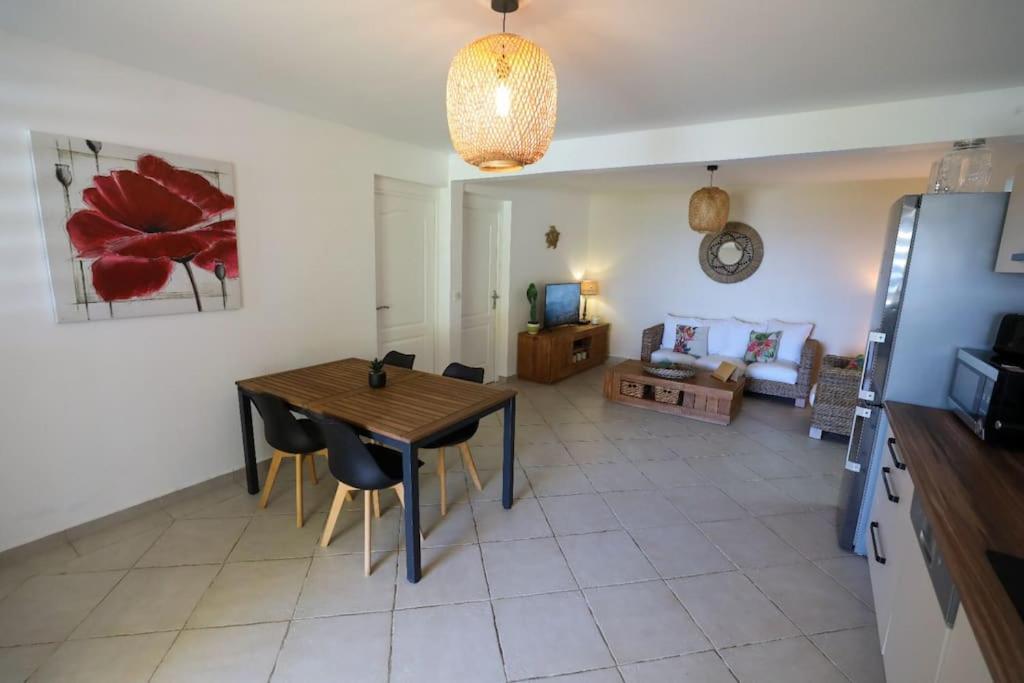 Apartament Belle Vue De Grande Anse Trois-Rivières Zewnętrze zdjęcie