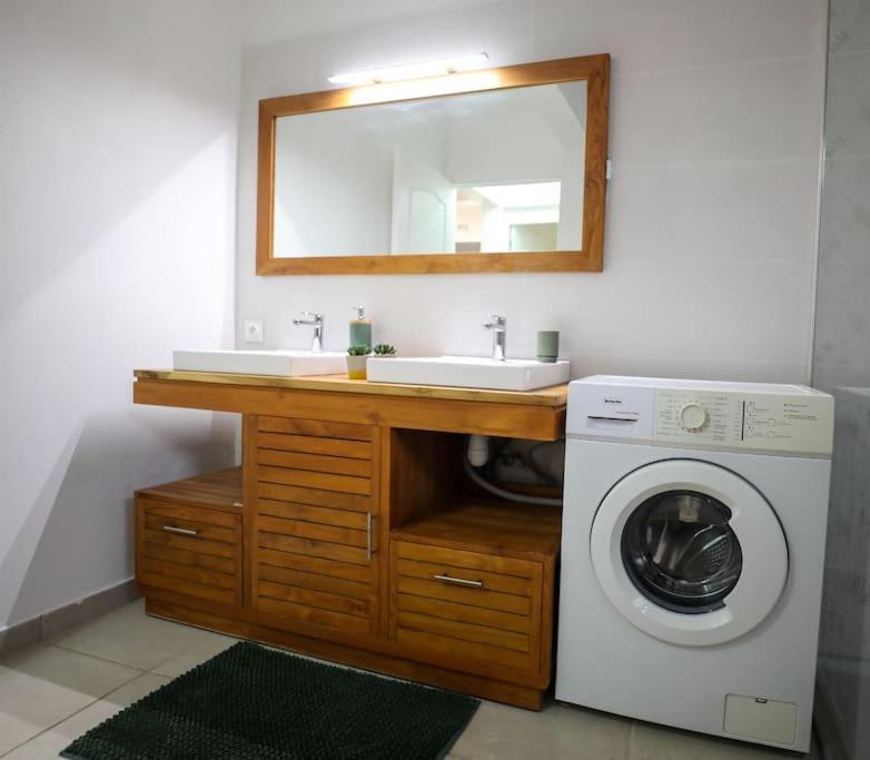 Apartament Belle Vue De Grande Anse Trois-Rivières Zewnętrze zdjęcie